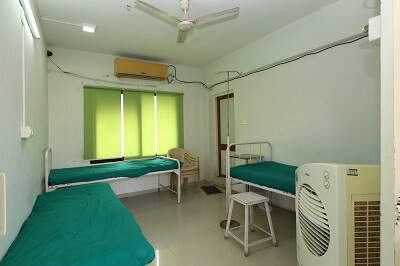 Spine Specialist in Navrangpura Spine Specialist in Navrangpura