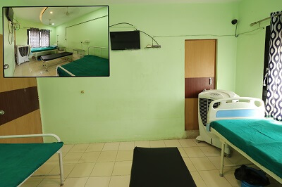 Spine Specialist in Paldi Spine Specialist in Paldi